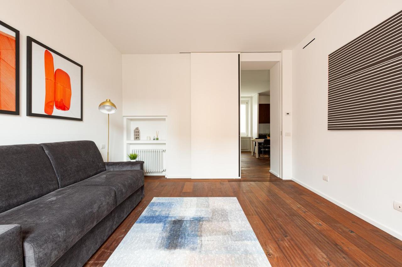 Modern & Comfortable Flat - Near Station Appartamento Milano